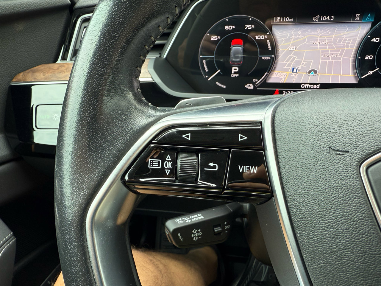 Used 2019 Audi e-tron Premium Plus image 17