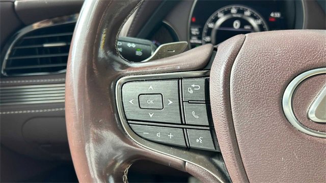 Used 2018 Lexus LS 500 w/ Accessory Package (Z2) image 12