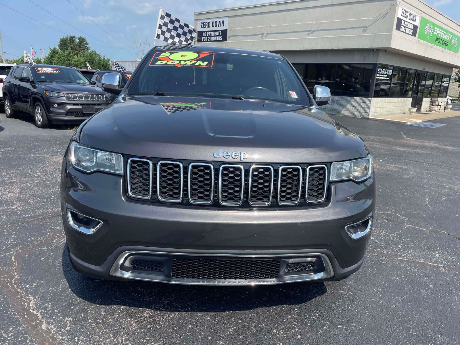 Used 2018 Jeep Grand Cherokee Limited RWD image 2