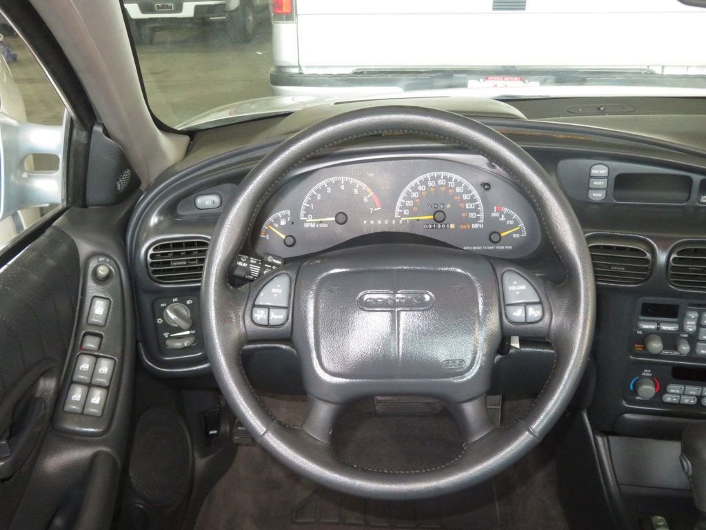 Used 2000 Pontiac Grand Prix GTP w/ Opt Pkg image 34