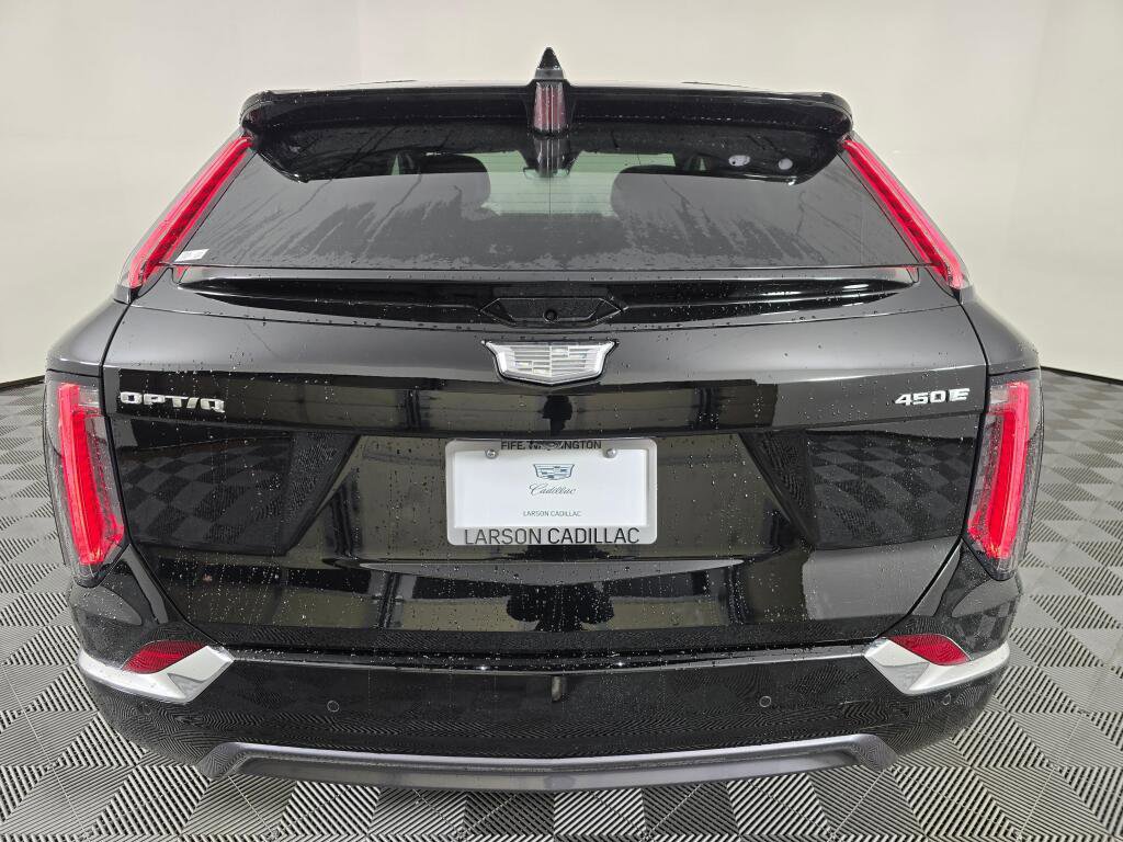 New 2026 Cadillac Optiq Luxury 1 image 6