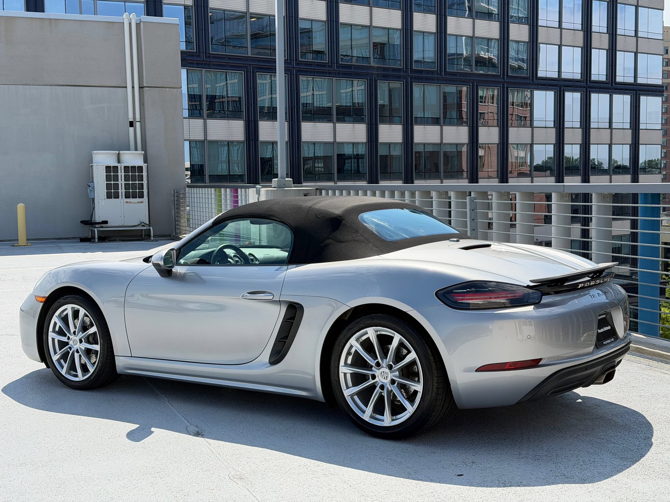 Certified 2024 Porsche 718 Boxster RWD image 3