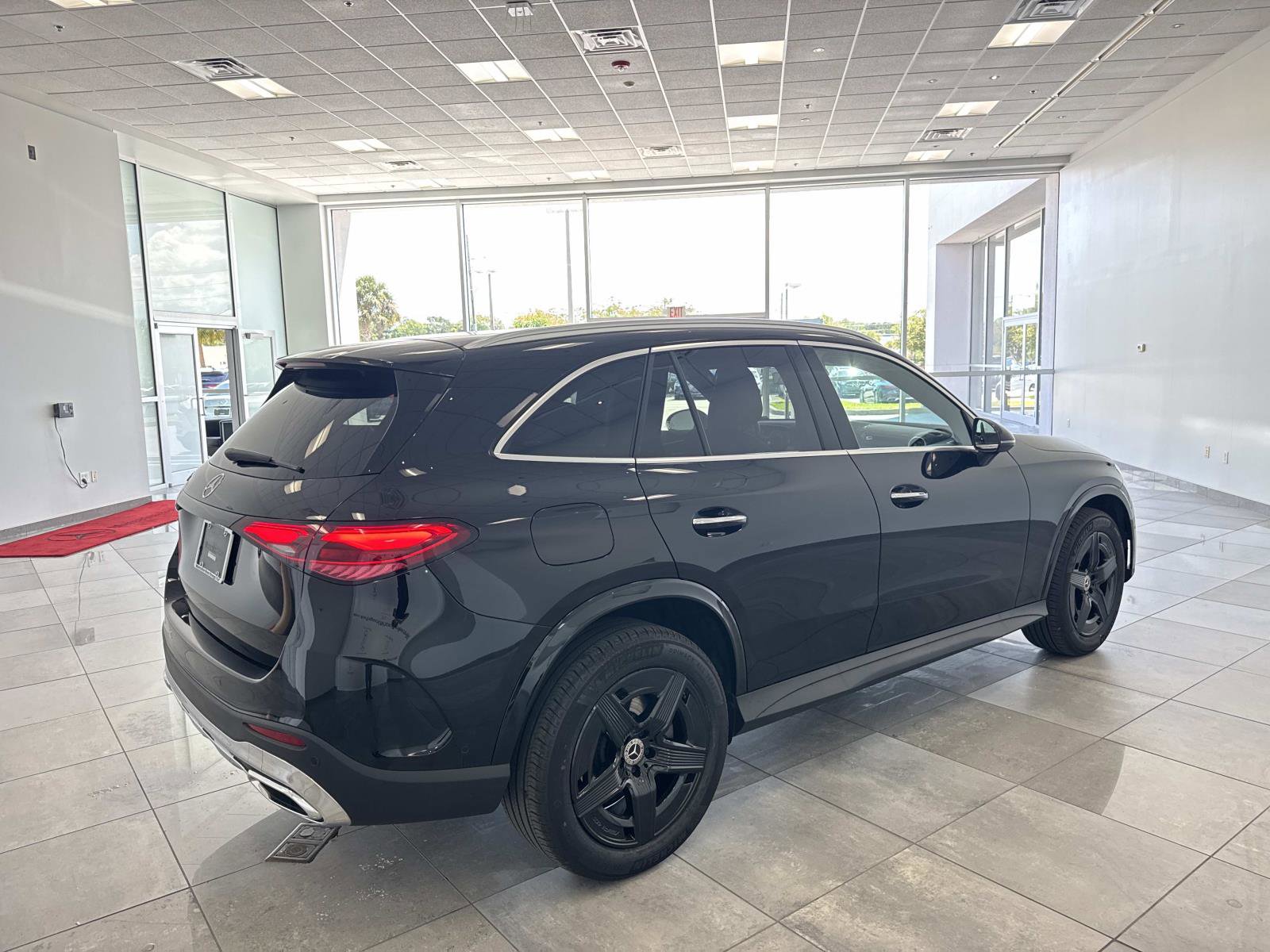 New 2026 Mercedes-Benz GLC 300 image 5