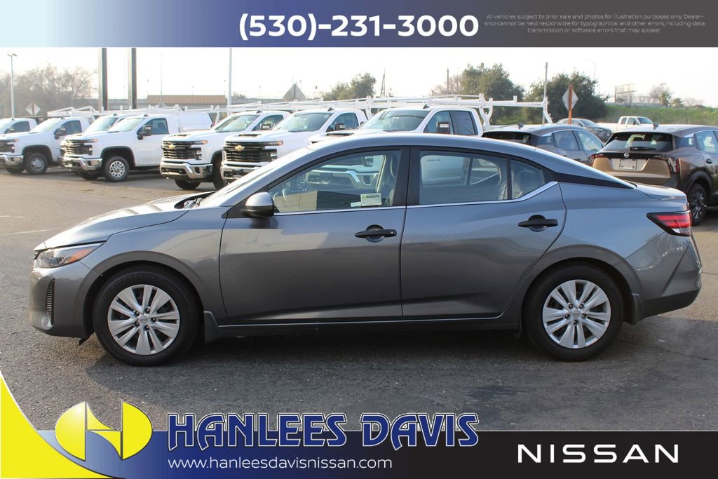 Used 2025 Nissan Sentra S image 2