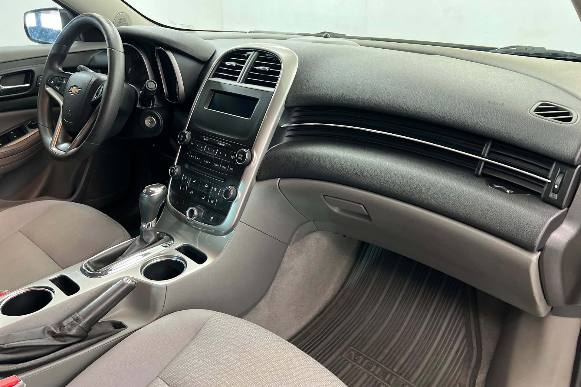 Used 2014 Chevrolet Malibu LS FWD image 24