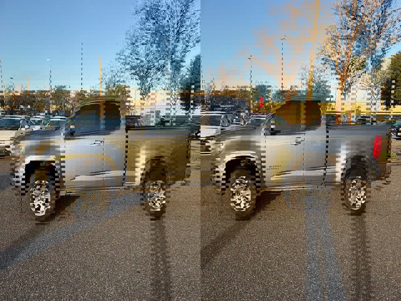 Used 2022 Chevrolet Colorado LT w/ Fleet Safety Package image 2