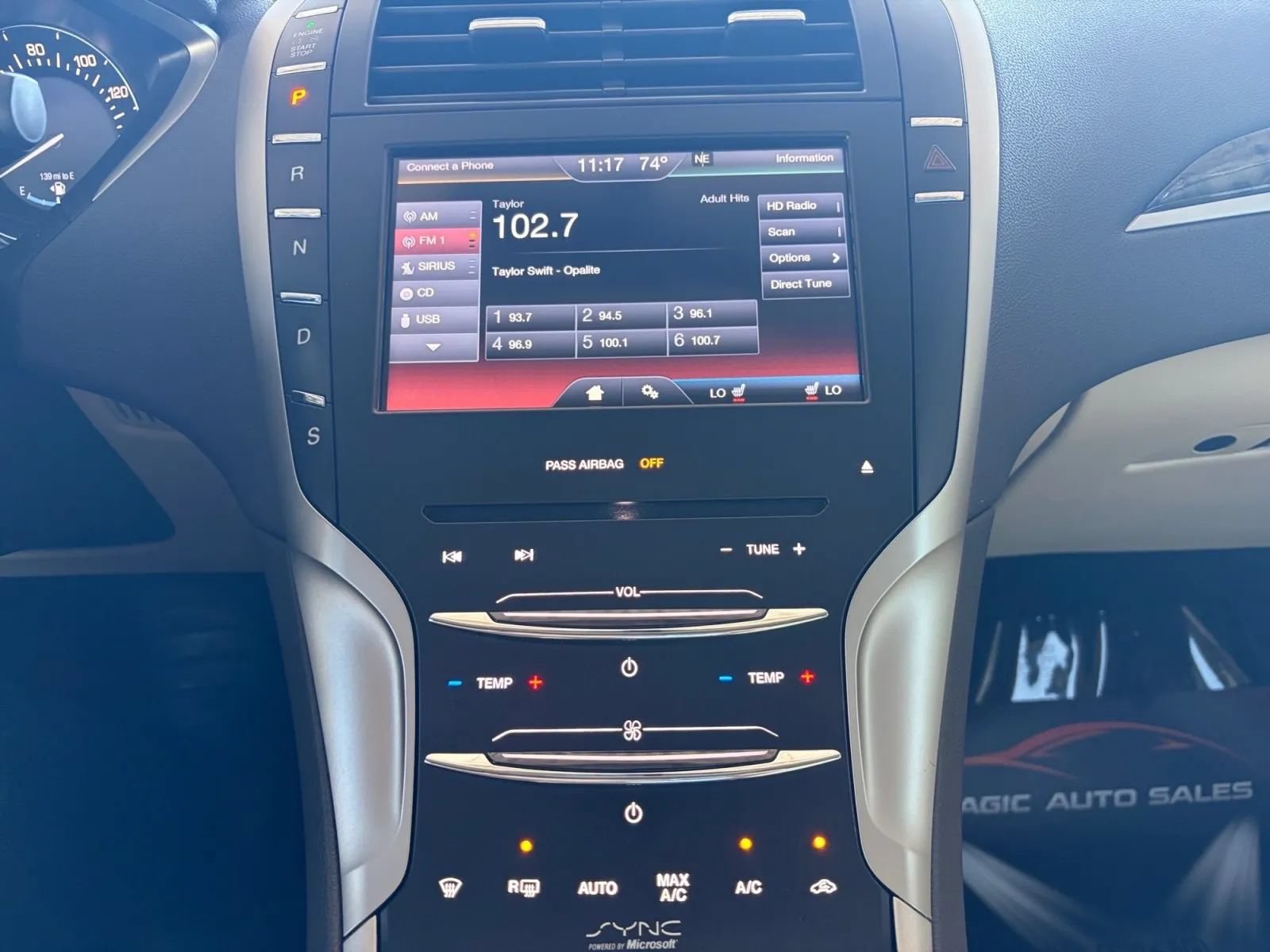Used 2013 Lincoln MKZ FWD image 21