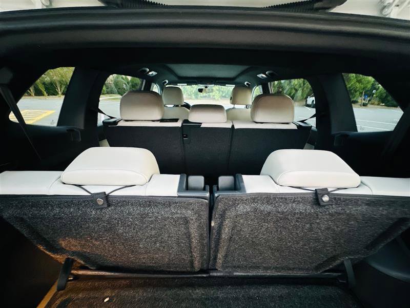 Used 2021 Volkswagen Tiguan SE R-Line image 20