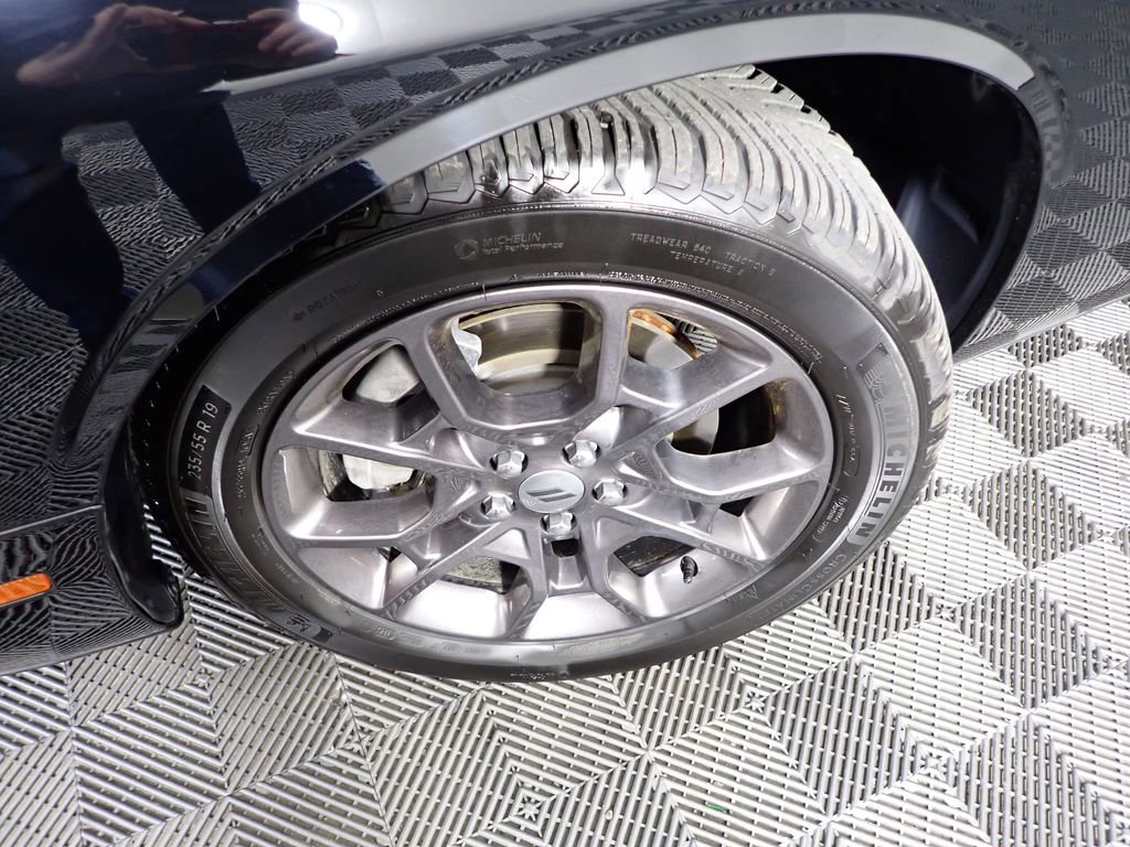 Used 2018 Dodge Challenger GT image 43