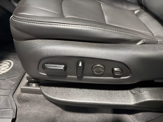 Used 2020 Buick Enclave Avenir w/ Avenir Technology Package image 13