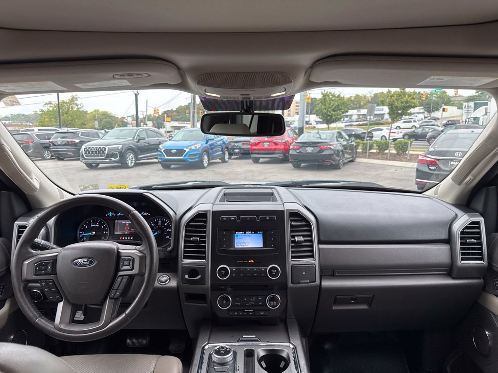 Used 2018 Ford Expedition Max XLT w/ Equipment Group 201A AWD/4WD image 16