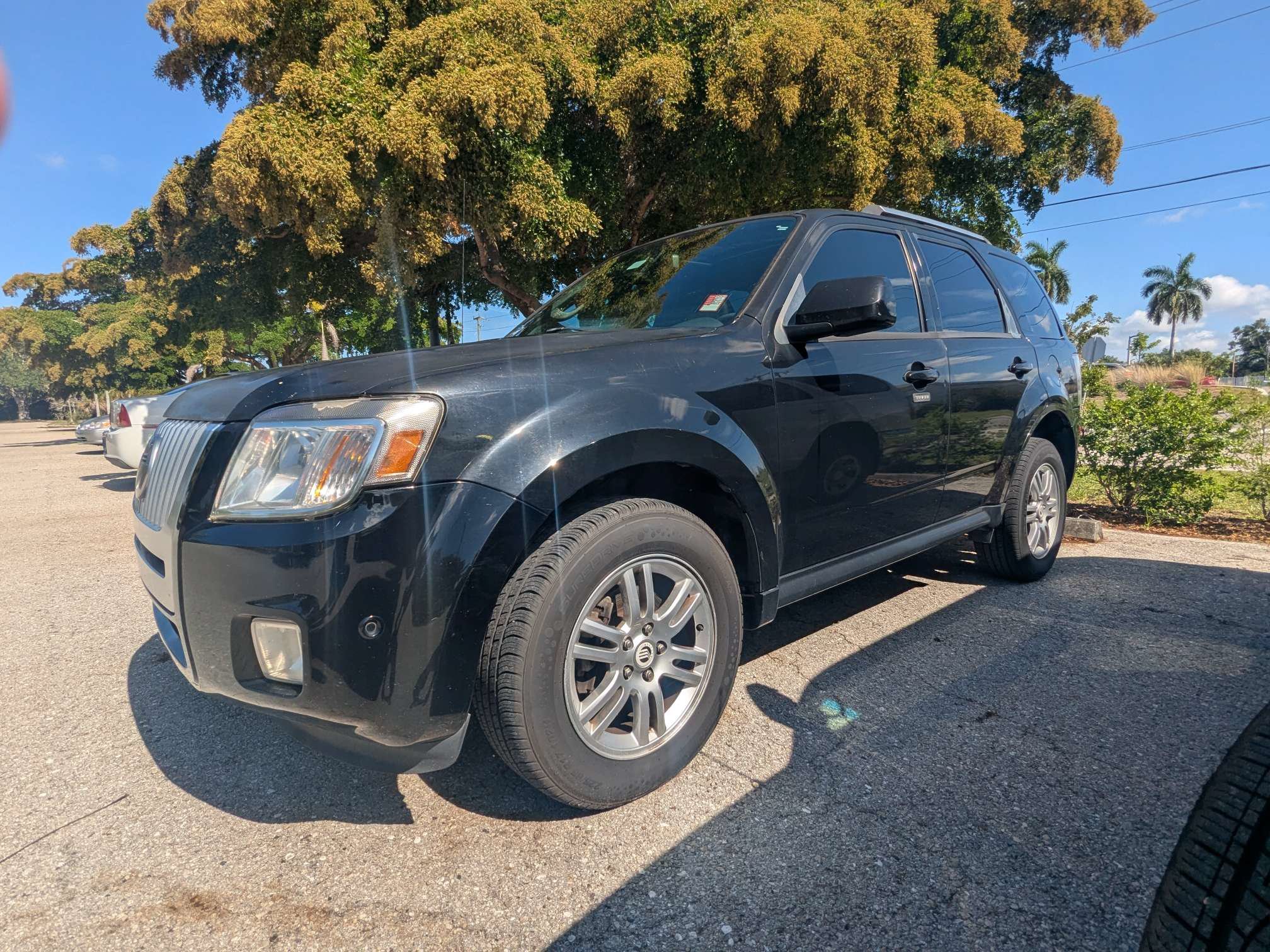 Used 2010 Mercury Mariner Premier FWD image 7