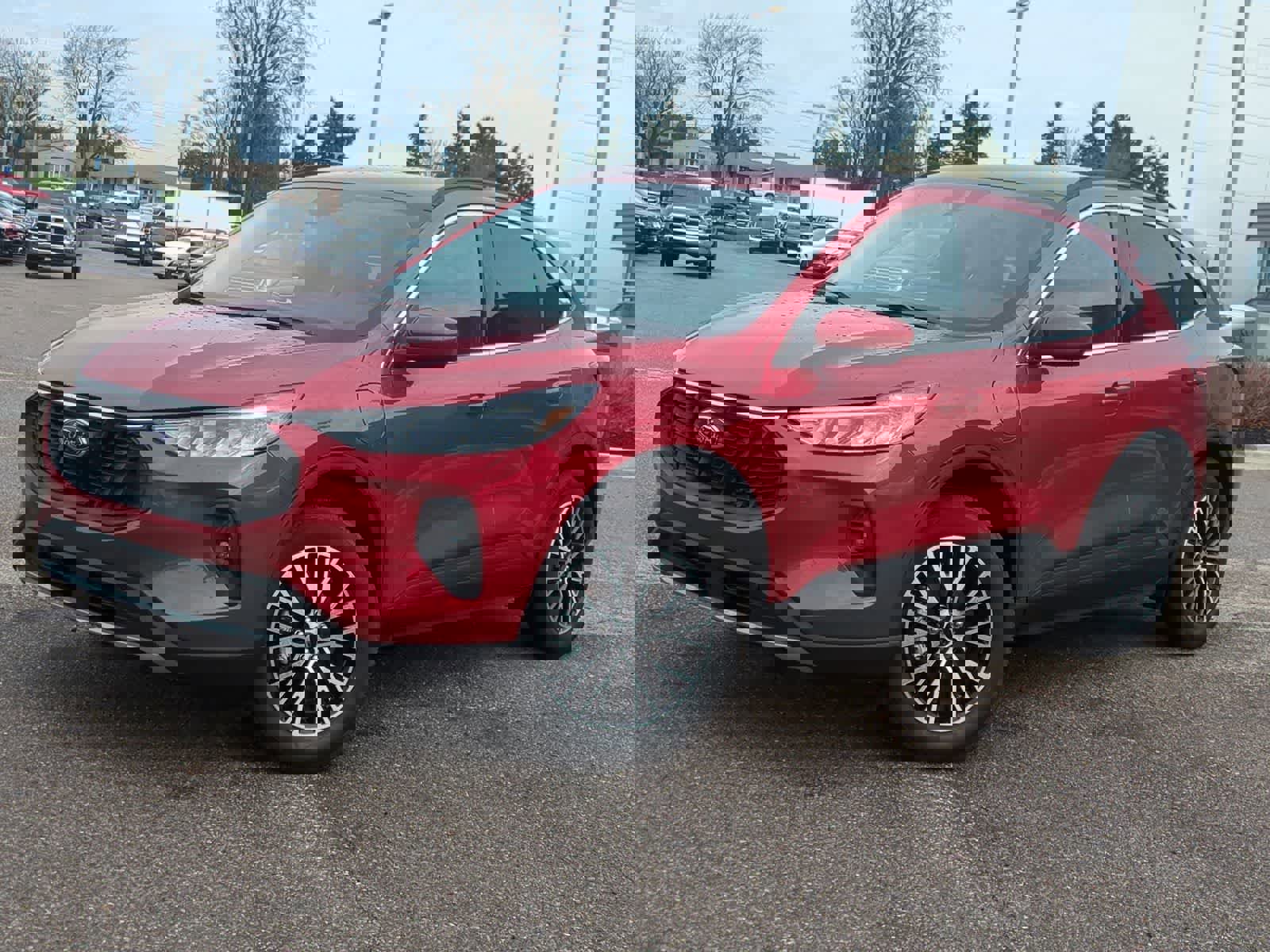 Certified 2025 Ford Escape SE w/ Class II Trailer Tow Package FWD image 1