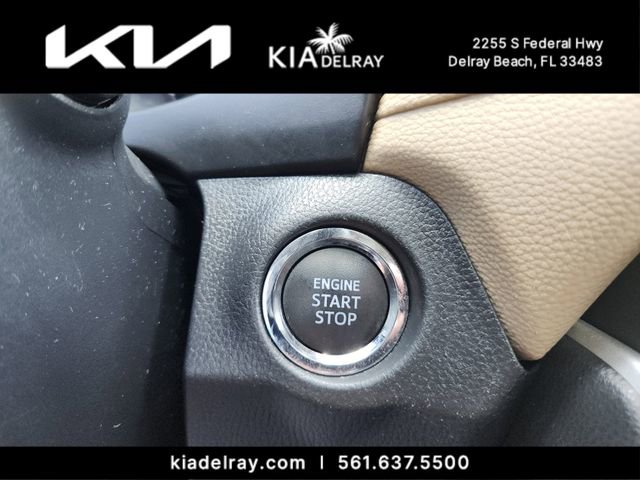 Used 2021 Toyota RAV4 Limited AWD/4WD image 32
