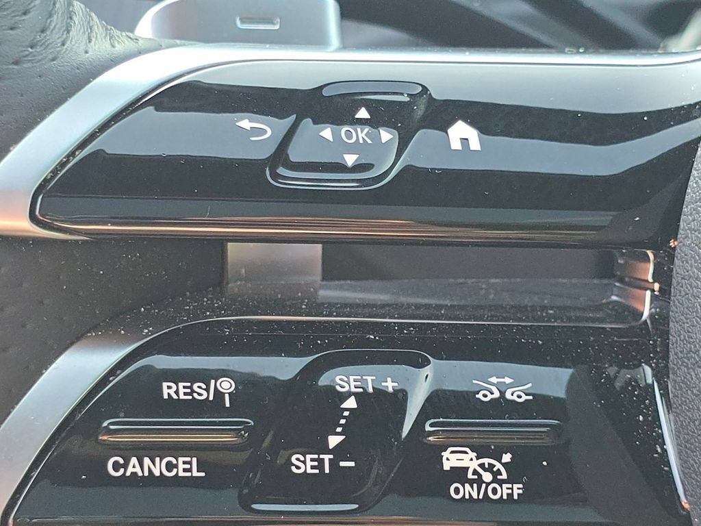 Used 2024 Mercedes-Benz C 300 4MATIC Sedan image 34