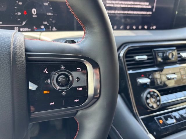 Used 2025 Nissan Armada PRO-4X AWD/4WD image 15