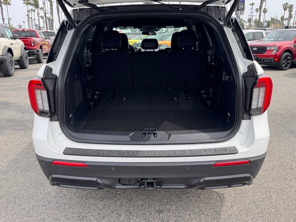 New 2026 Ford Explorer ST-Line image 13
