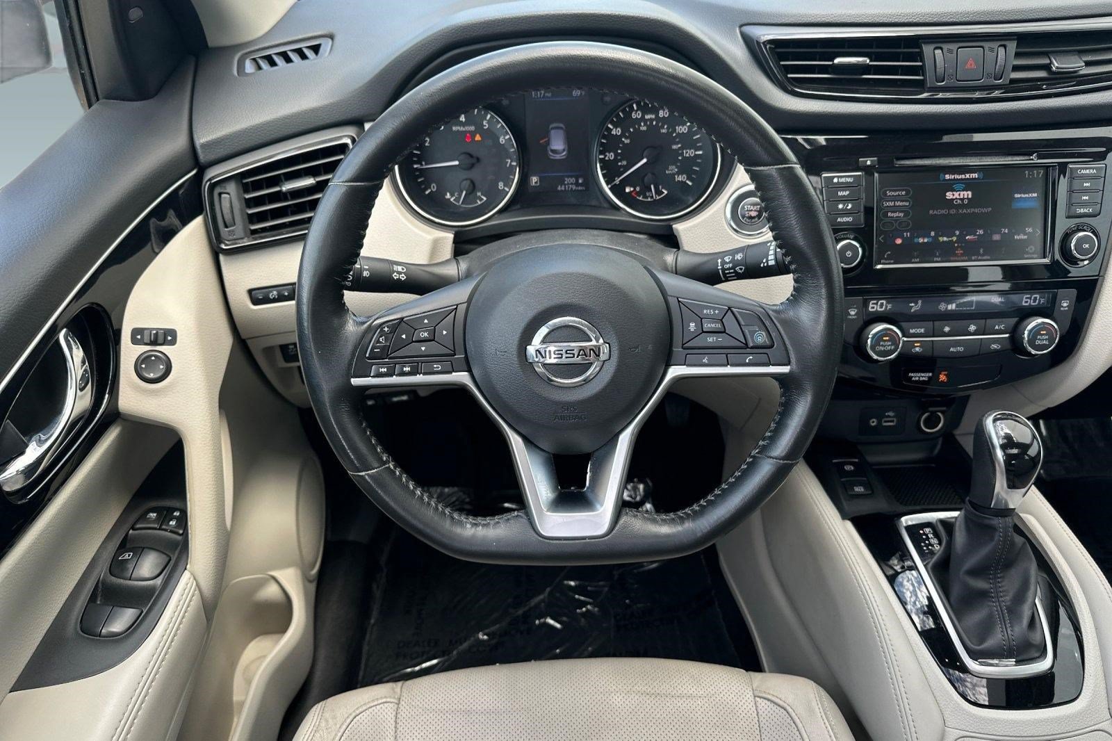 Used 2019 Nissan Rogue Sport SL w/ Premium Package FWD image 31
