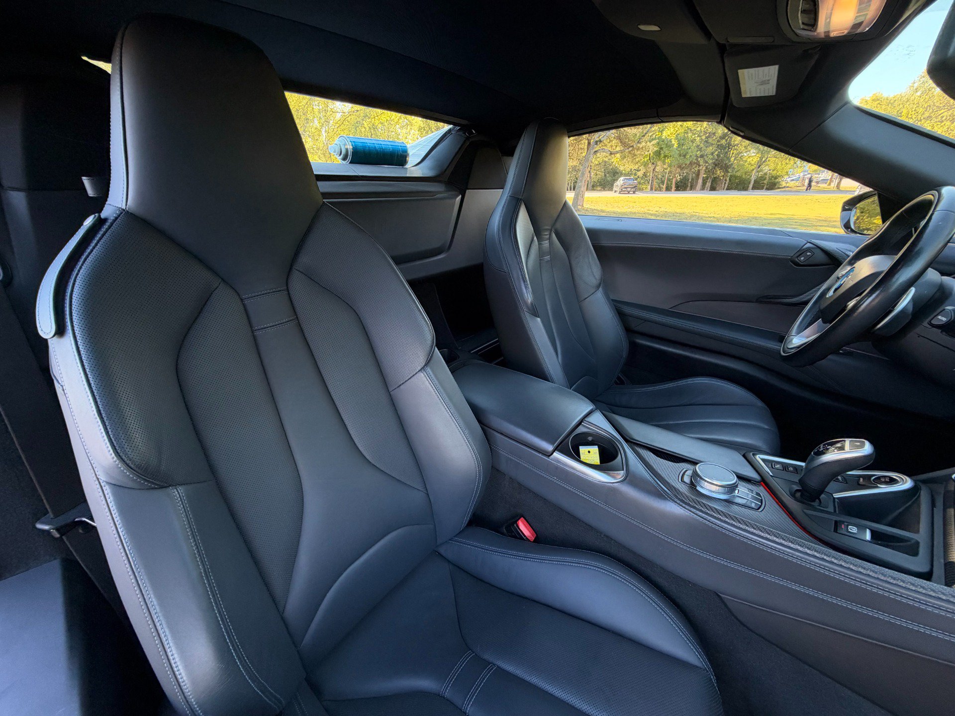 Used 2019 BMW i8 Roadster AWD/4WD image 27