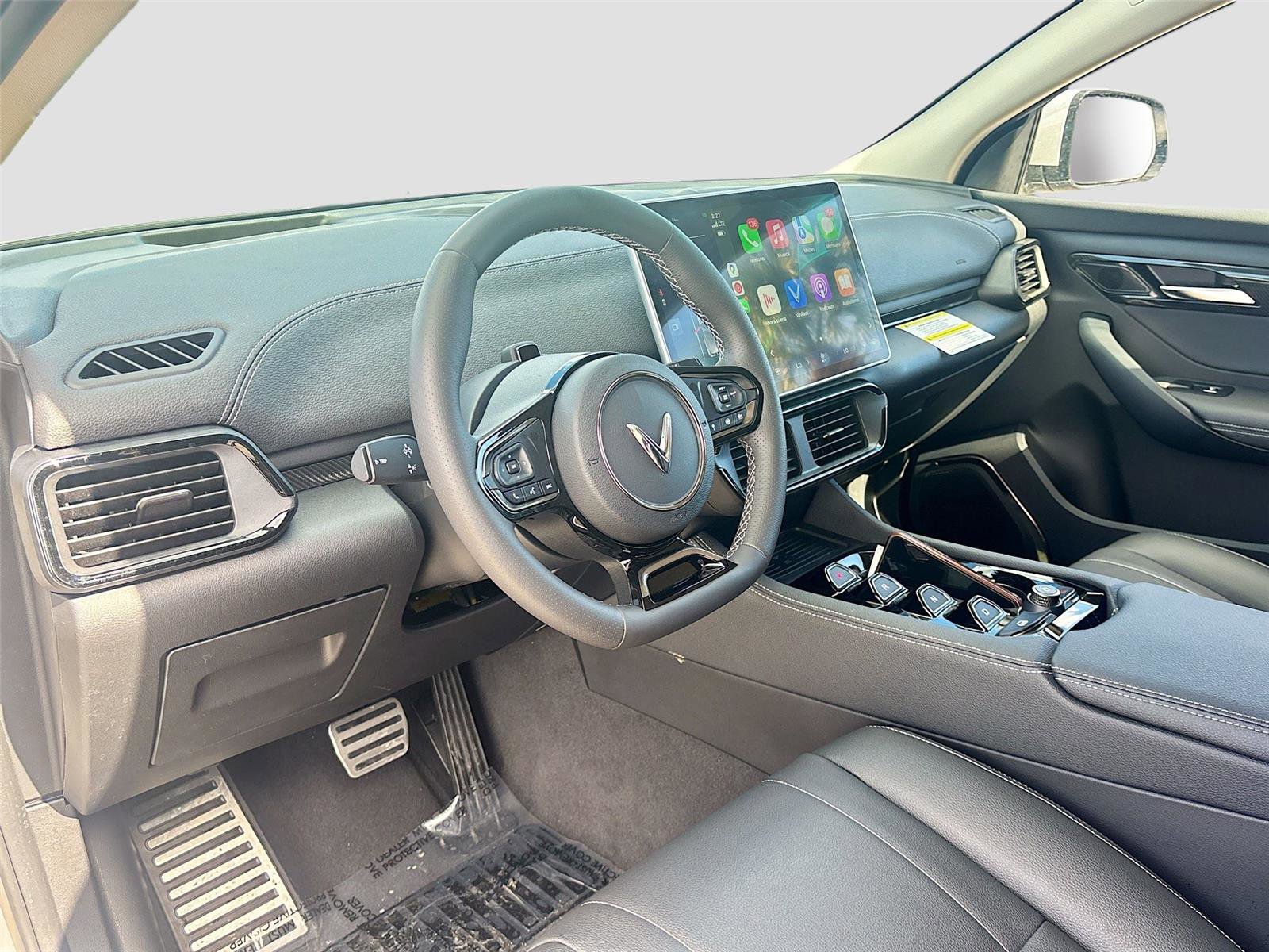 New 2025 VinFast VF 8 Eco AWD/4WD image 9