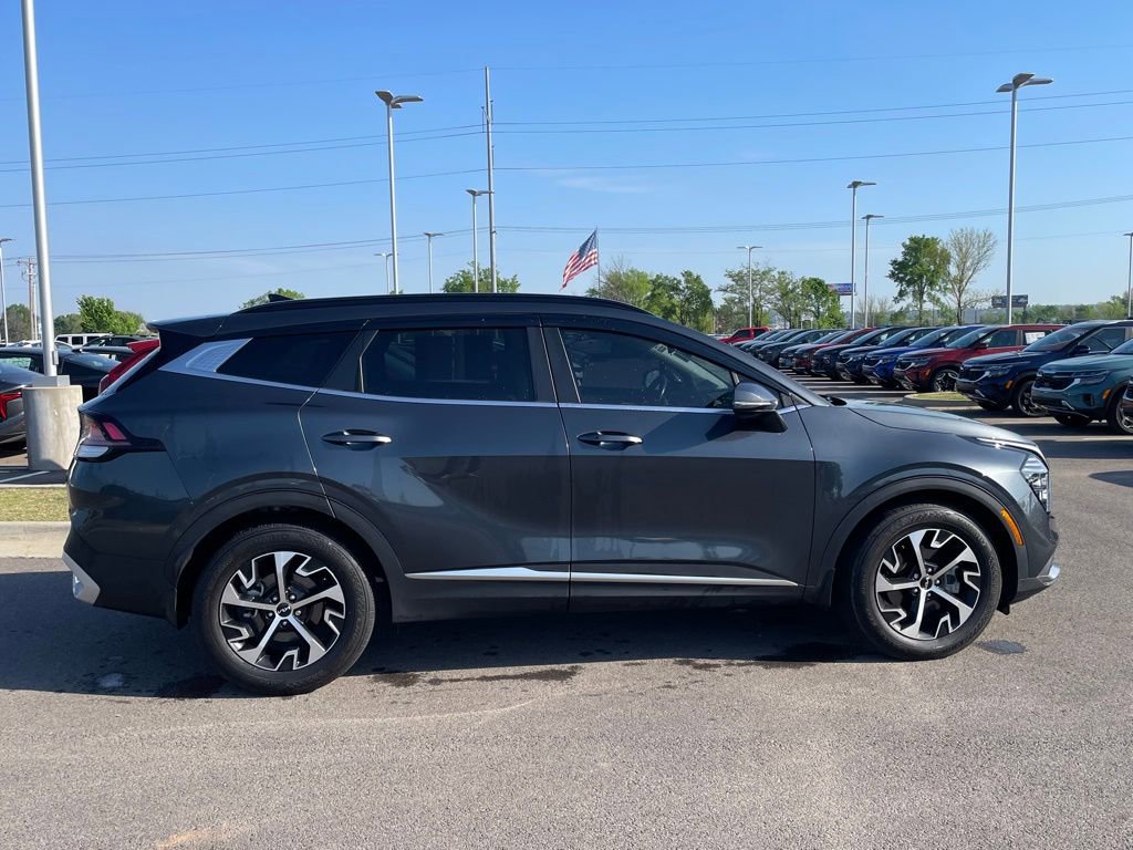 Used 2025 Kia Sportage EX w/ Premium Package image 8