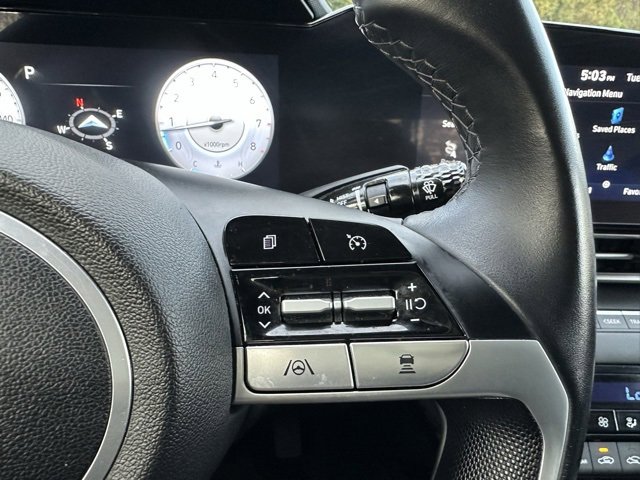 Used 2023 Hyundai Elantra Limited image 17