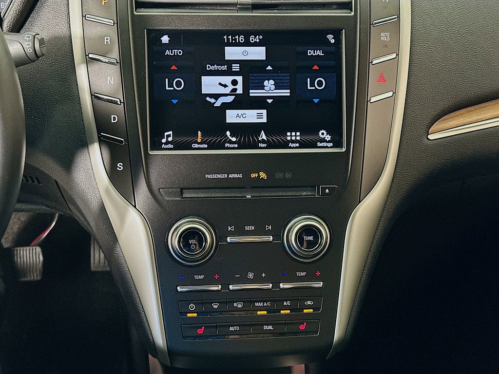 Used 2019 Lincoln MKC Select w/ Select Plus Package FWD image 16