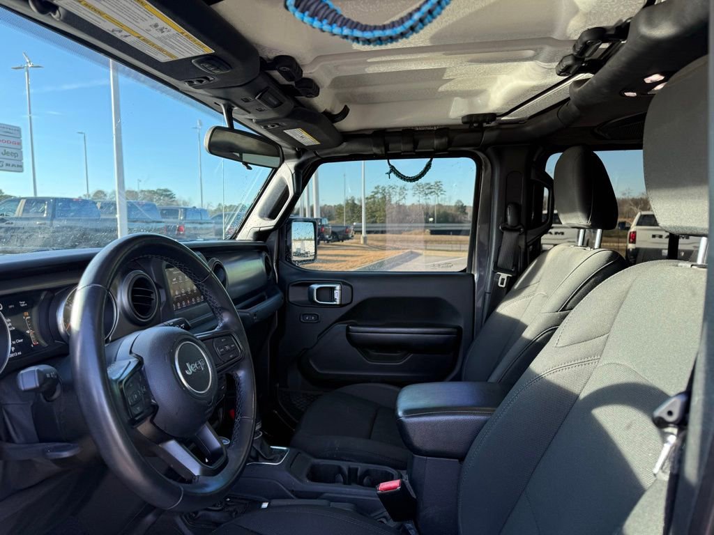 Used 2021 Jeep Gladiator Willys image 9