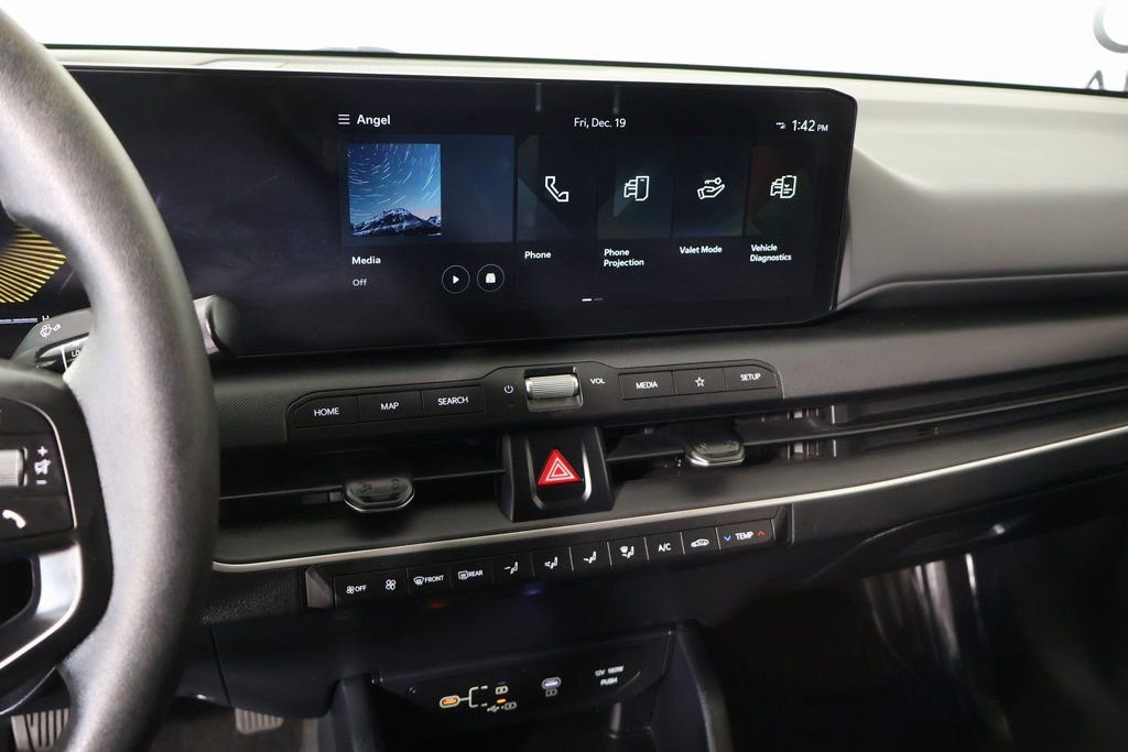 Used 2025 Kia K4 LXS image 5