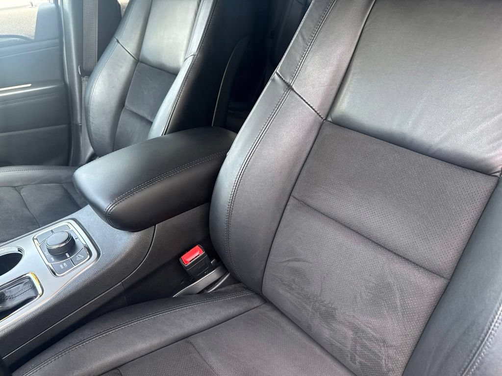 Used 2022 Jeep Grand Cherokee Laredo X AWD/4WD image 9
