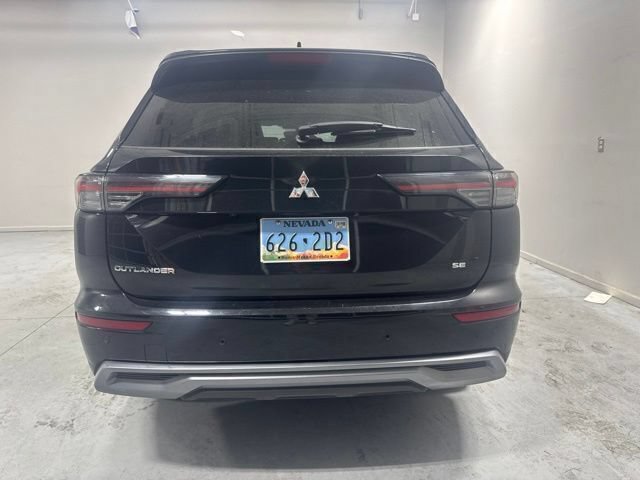 Used 2025 Mitsubishi Outlander SE FWD image 7