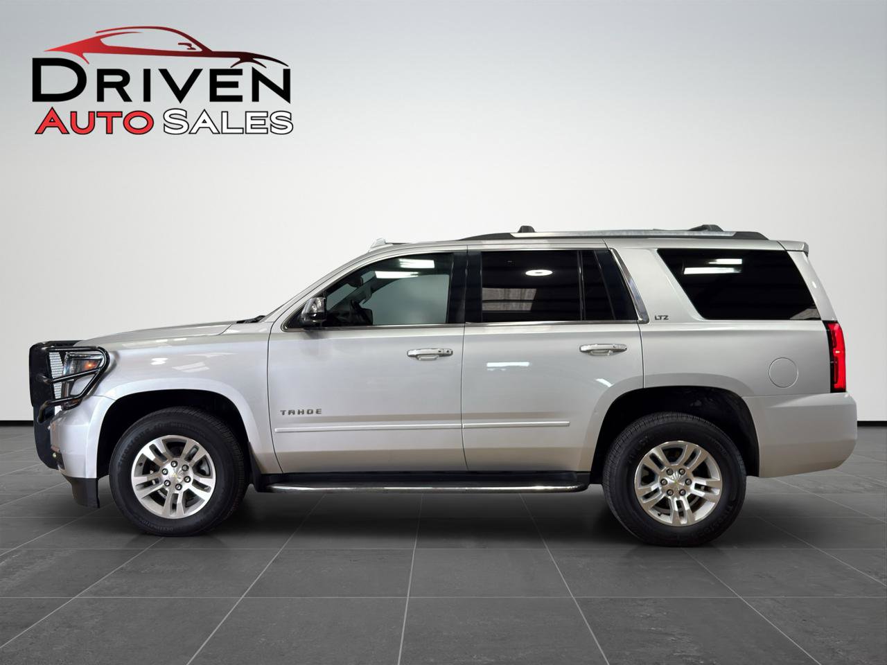 Used 2016 Chevrolet Tahoe LTZ RWD image 1