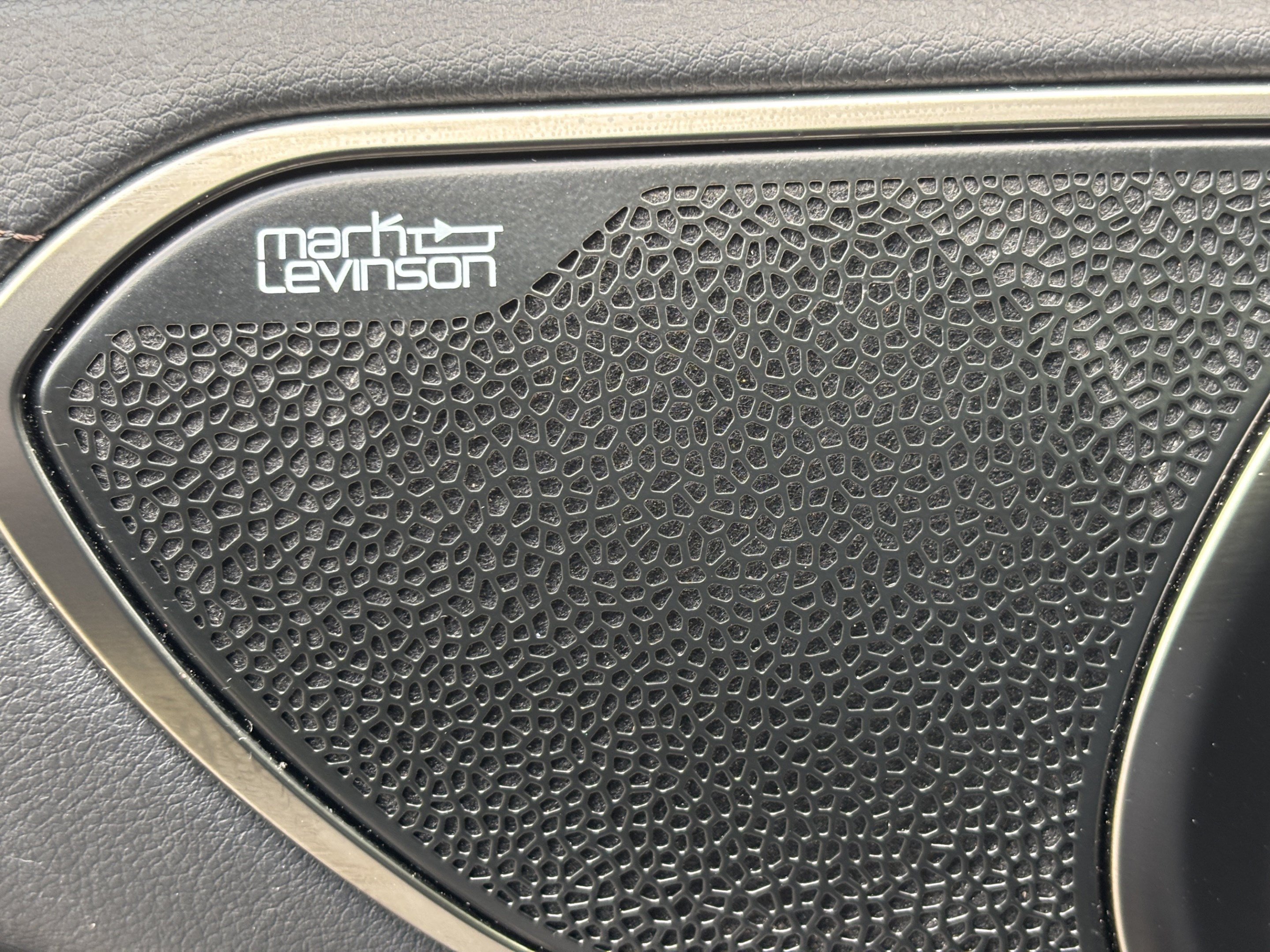 Used 2024 Lexus ES 300h Ultra Luxury w/ Accessory Package (Z2) FWD image 18