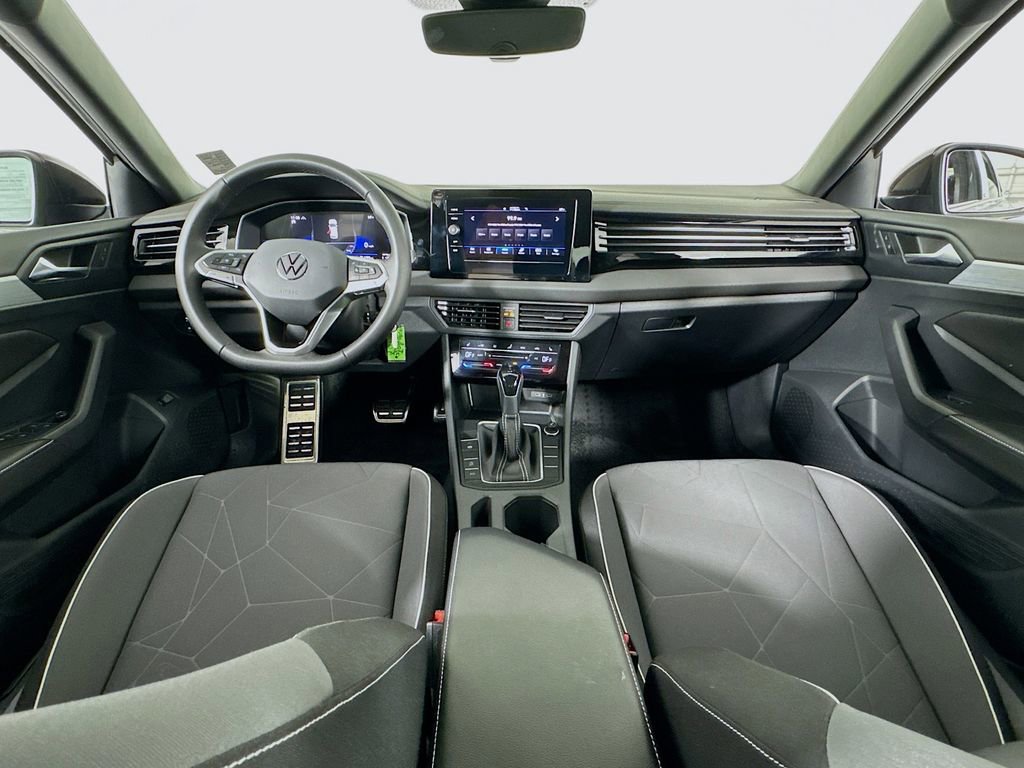 Used 2025 Volkswagen Jetta Sport image 27