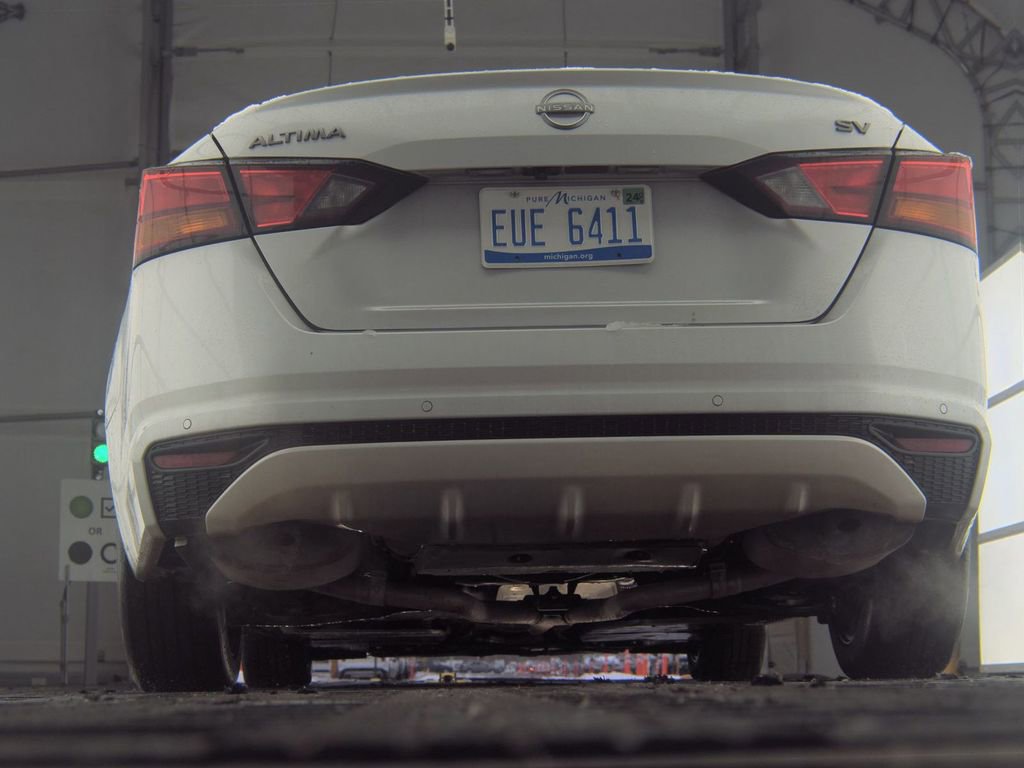 Used 2024 Nissan Altima 2.5 SV image 8
