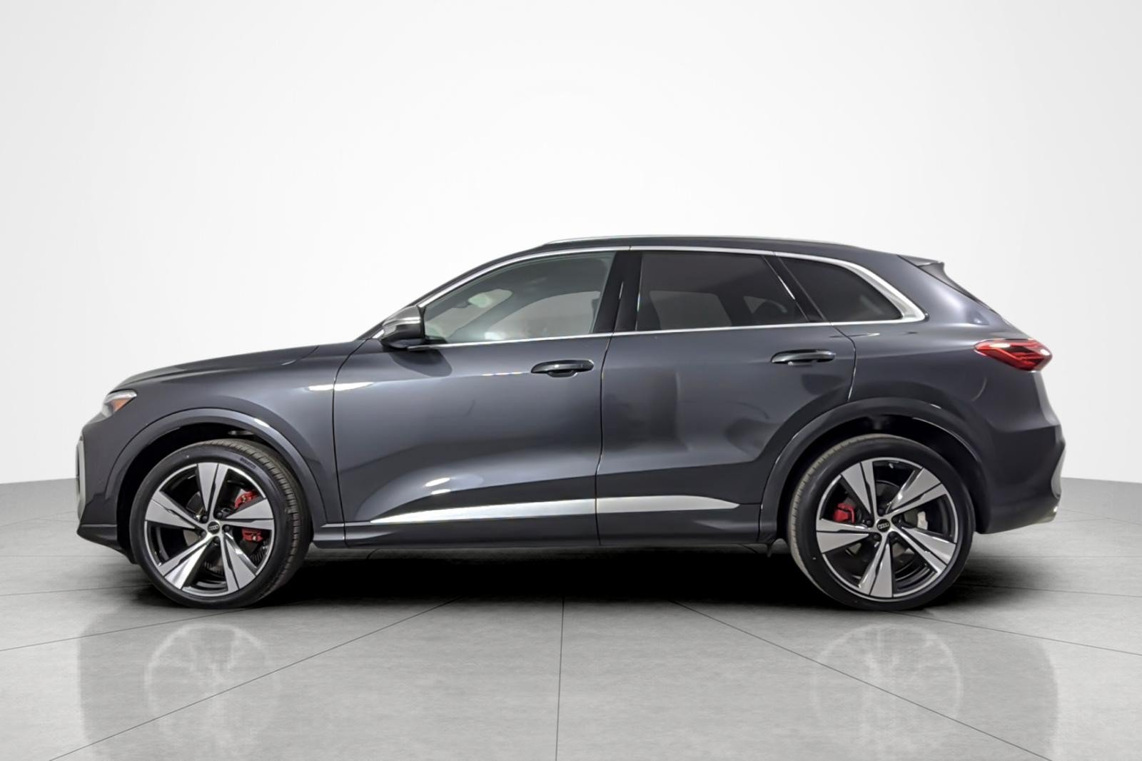 New 2026 Audi SQ5 Premium Plus AWD/4WD image 3