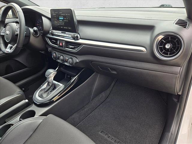 Used 2021 Kia Forte GT-Line w/ GT-Line Premium Package image 19