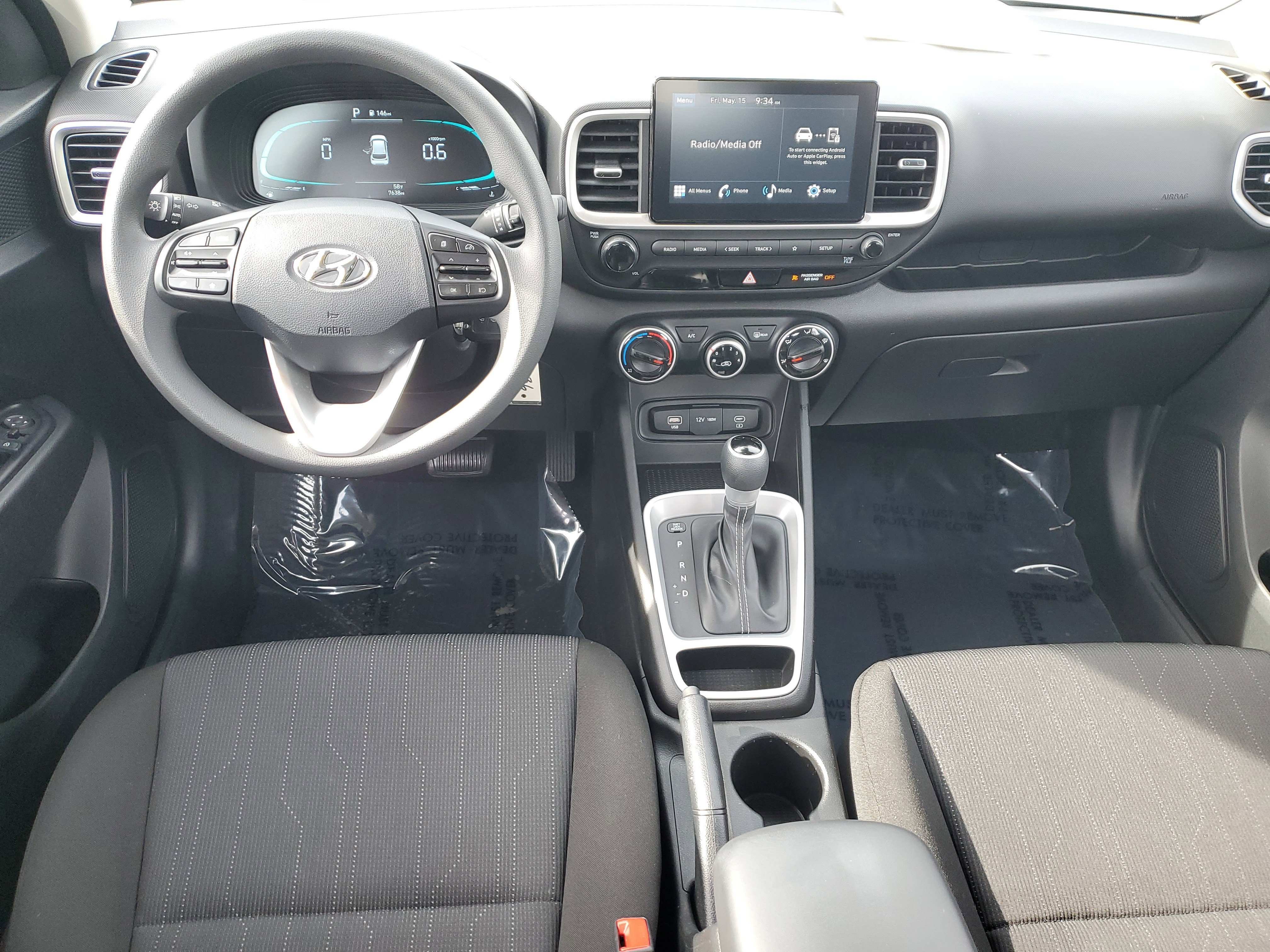 Used 2025 Hyundai Venue SE FWD image 8