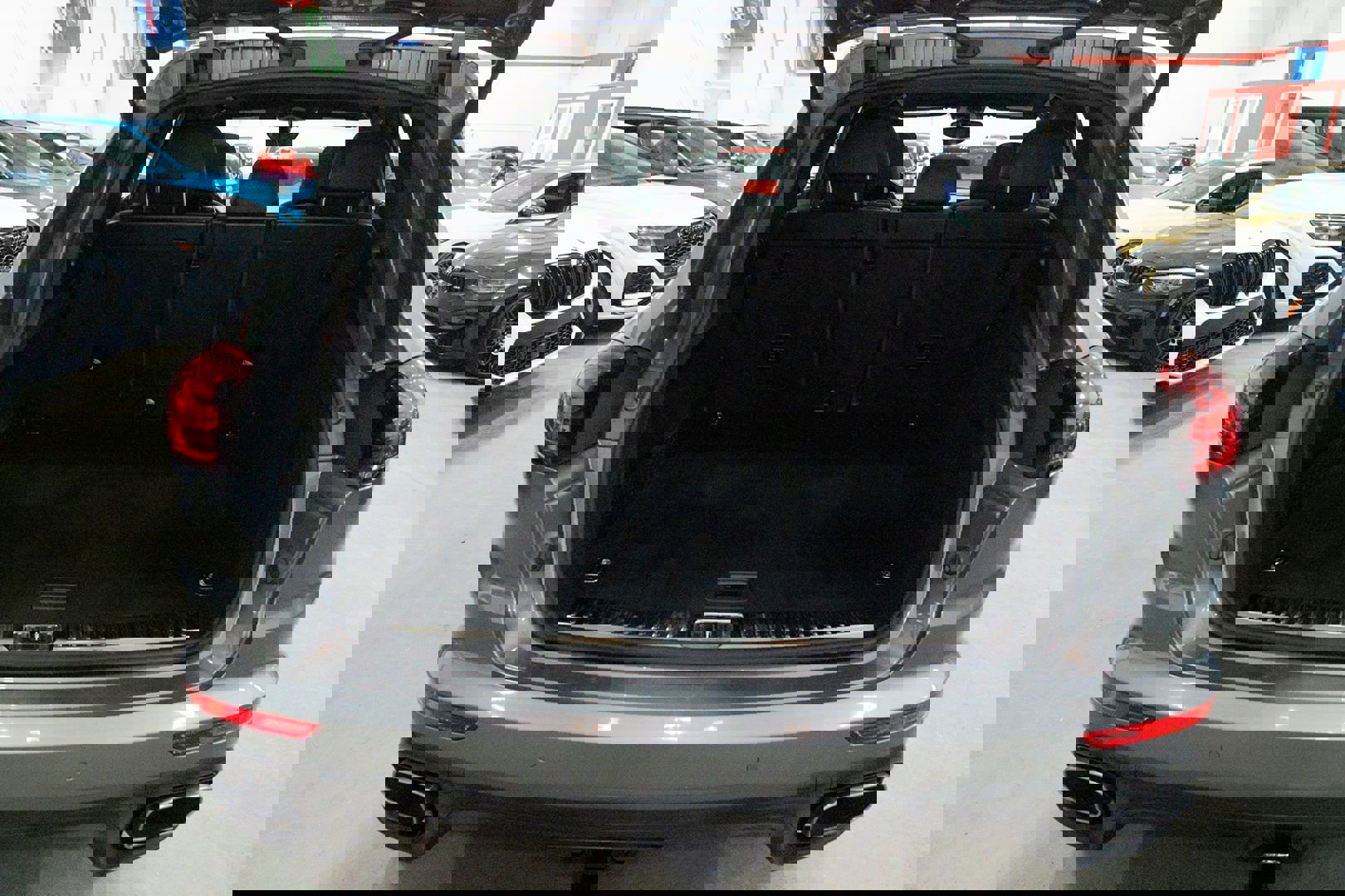 Used 2016 Porsche Cayenne image 28