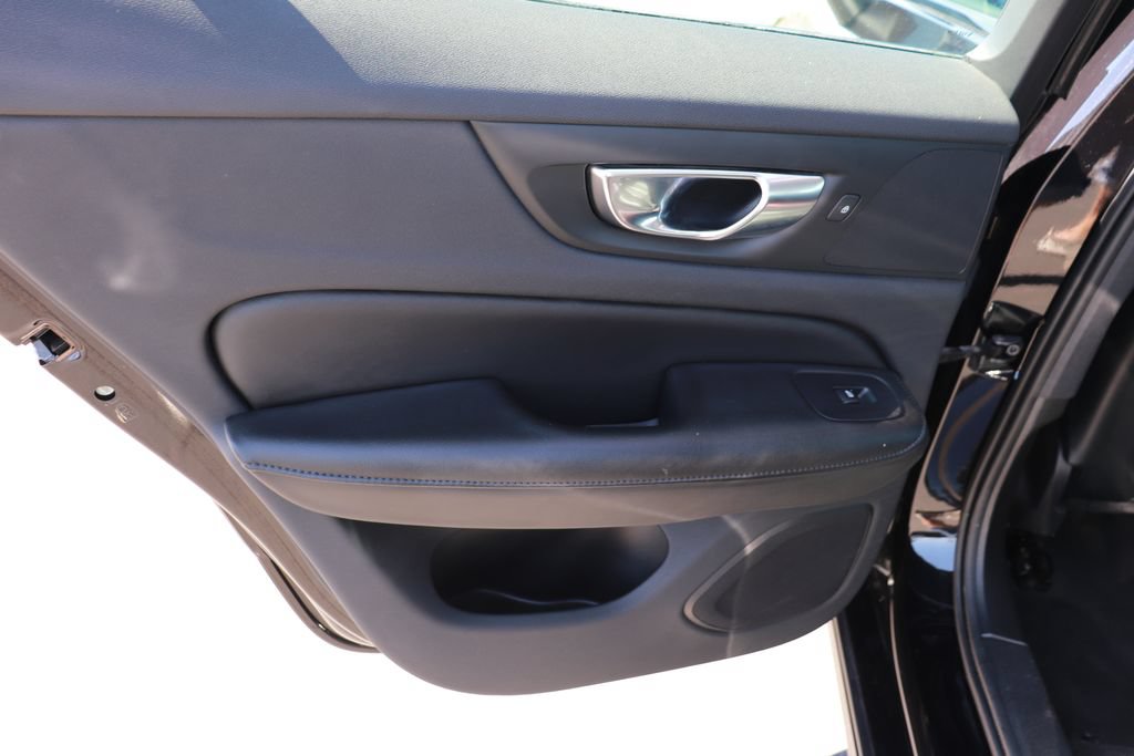 Used 2024 Volvo S60 B5 Core FWD image 13
