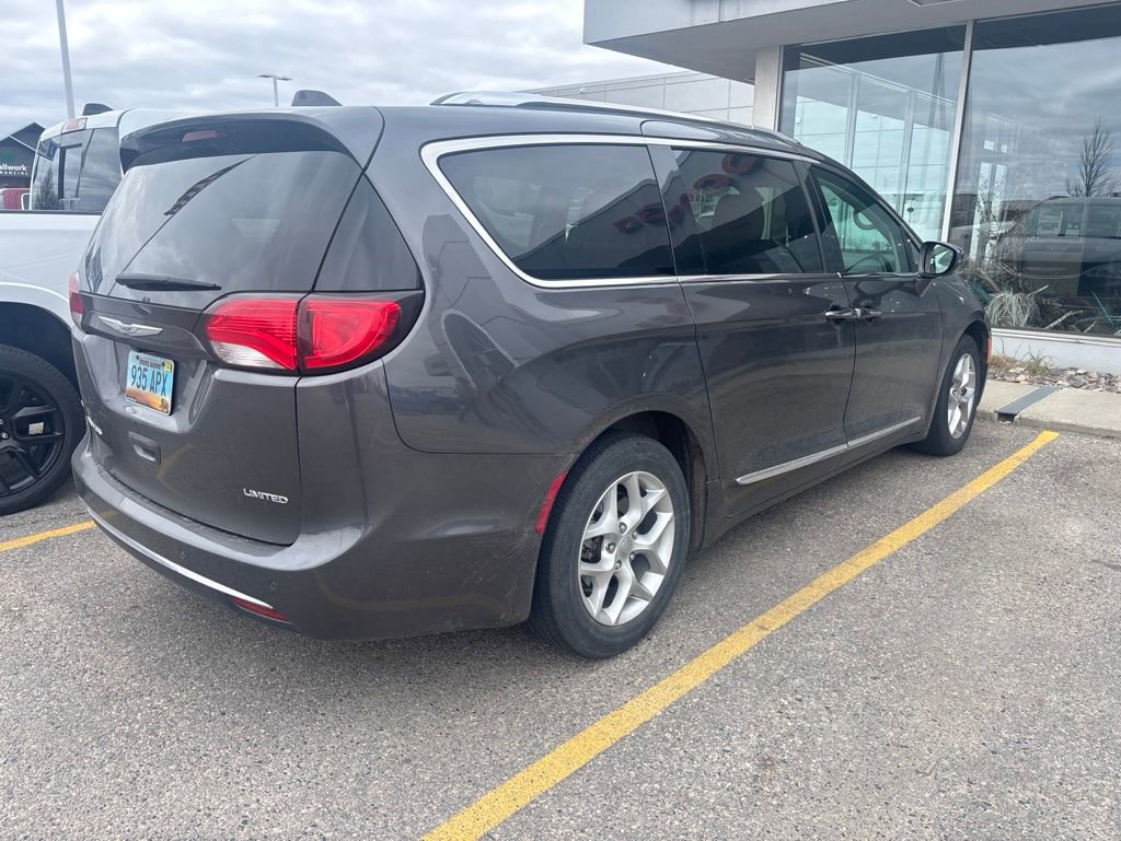 Used 2019 Chrysler Pacifica Limited FWD image 6
