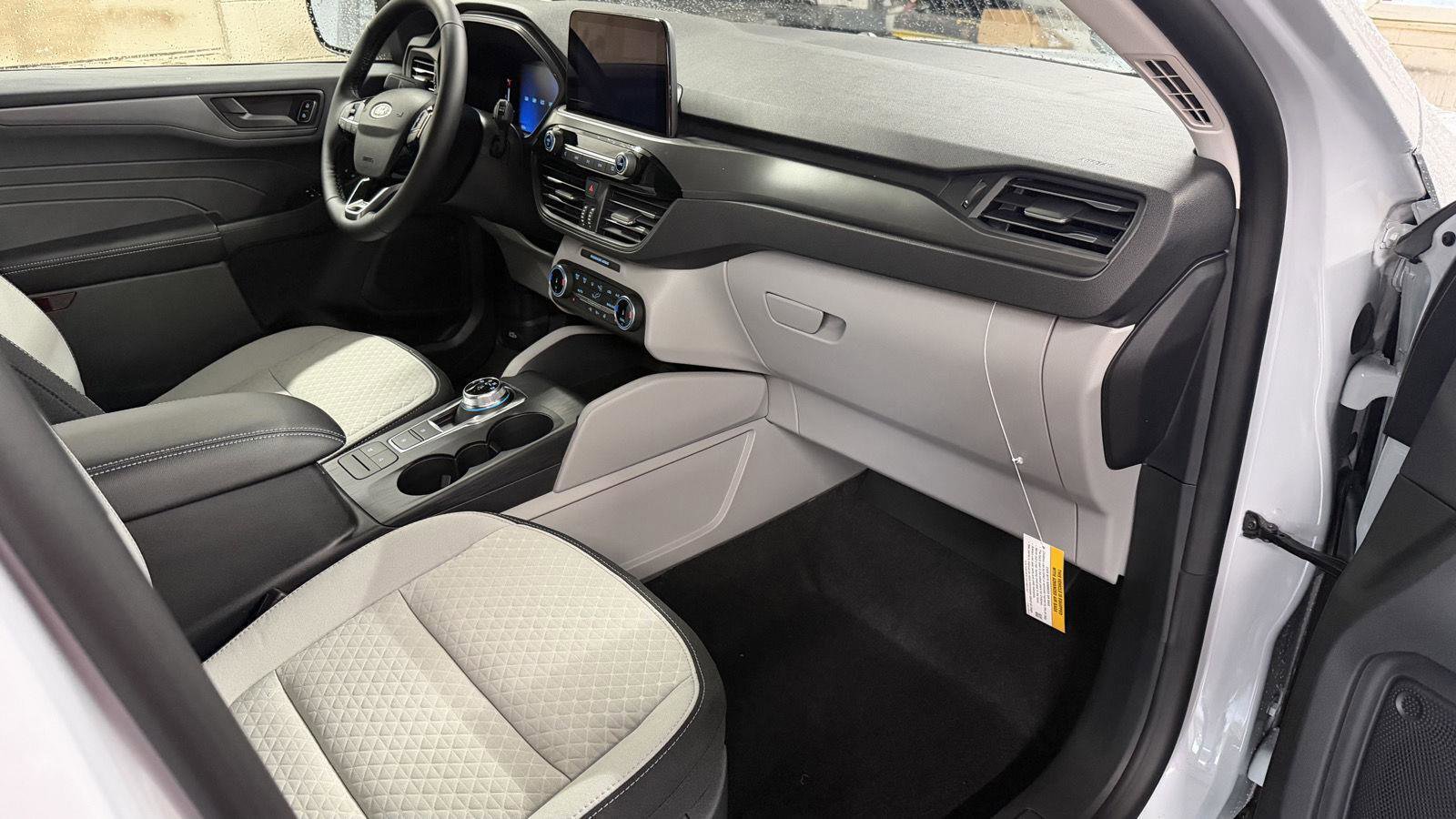 New 2025 Ford Escape Active w/ Cold Weather Package image 19