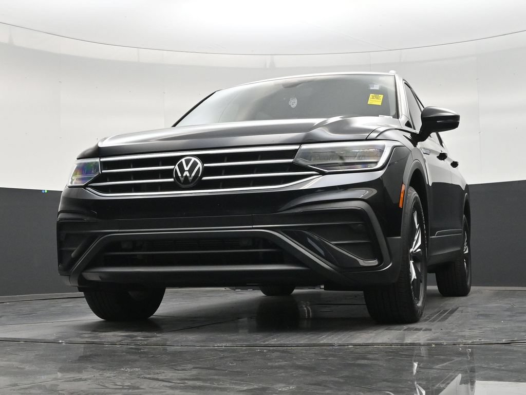 Used 2023 Volkswagen Tiguan SE FWD image 26