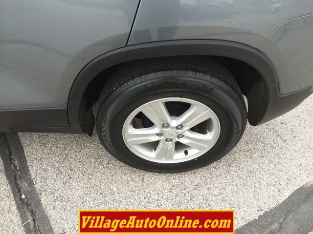 Used 2019 Chevrolet Trax LT w/ LT Convenience Package FWD image 10