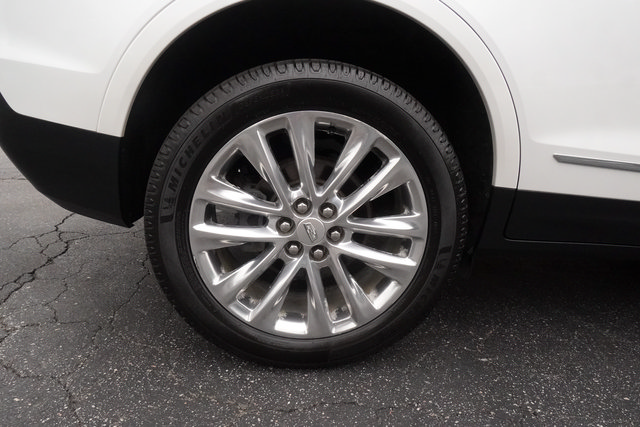 Used 2017 Cadillac XT5 Platinum AWD/4WD image 37