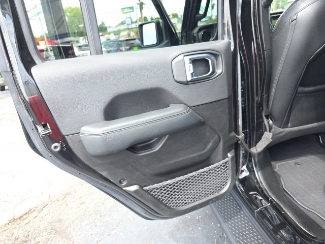 Used 2023 Jeep Gladiator Overland image 34