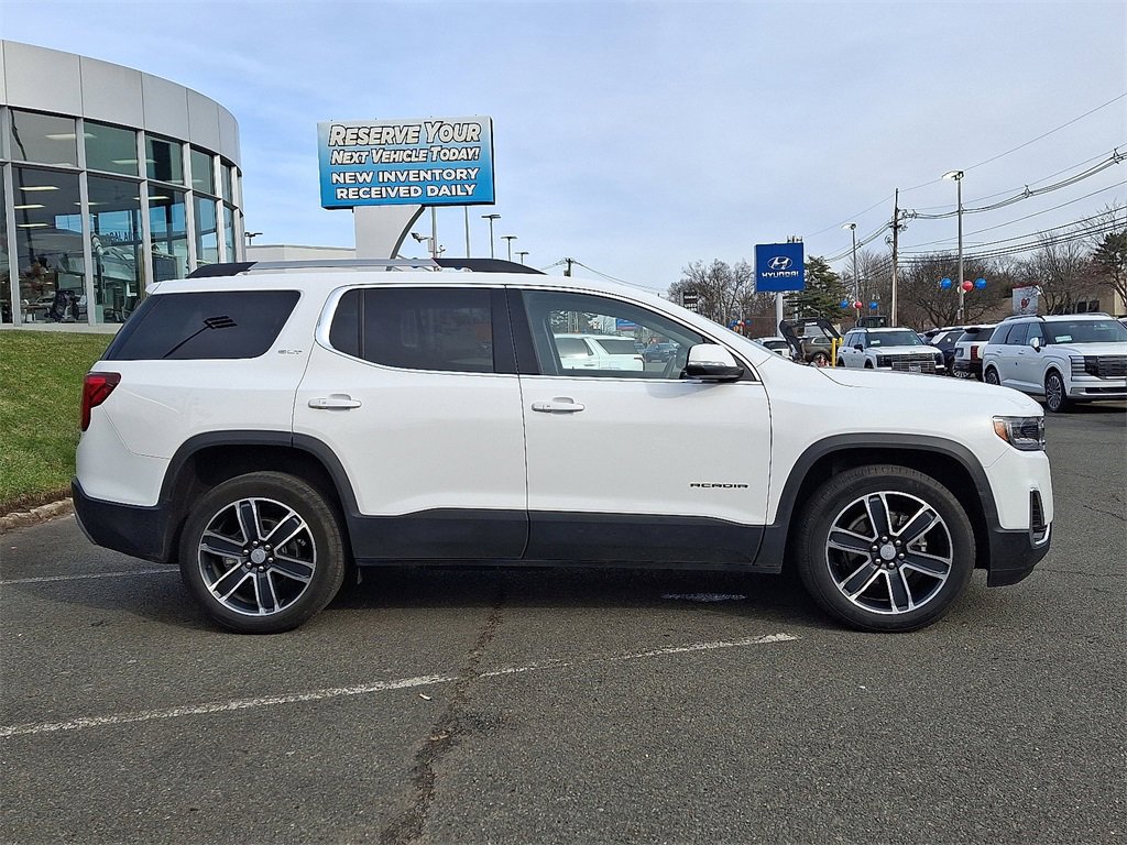 Used 2023 GMC Acadia SLT w/ Preferred Package image 8