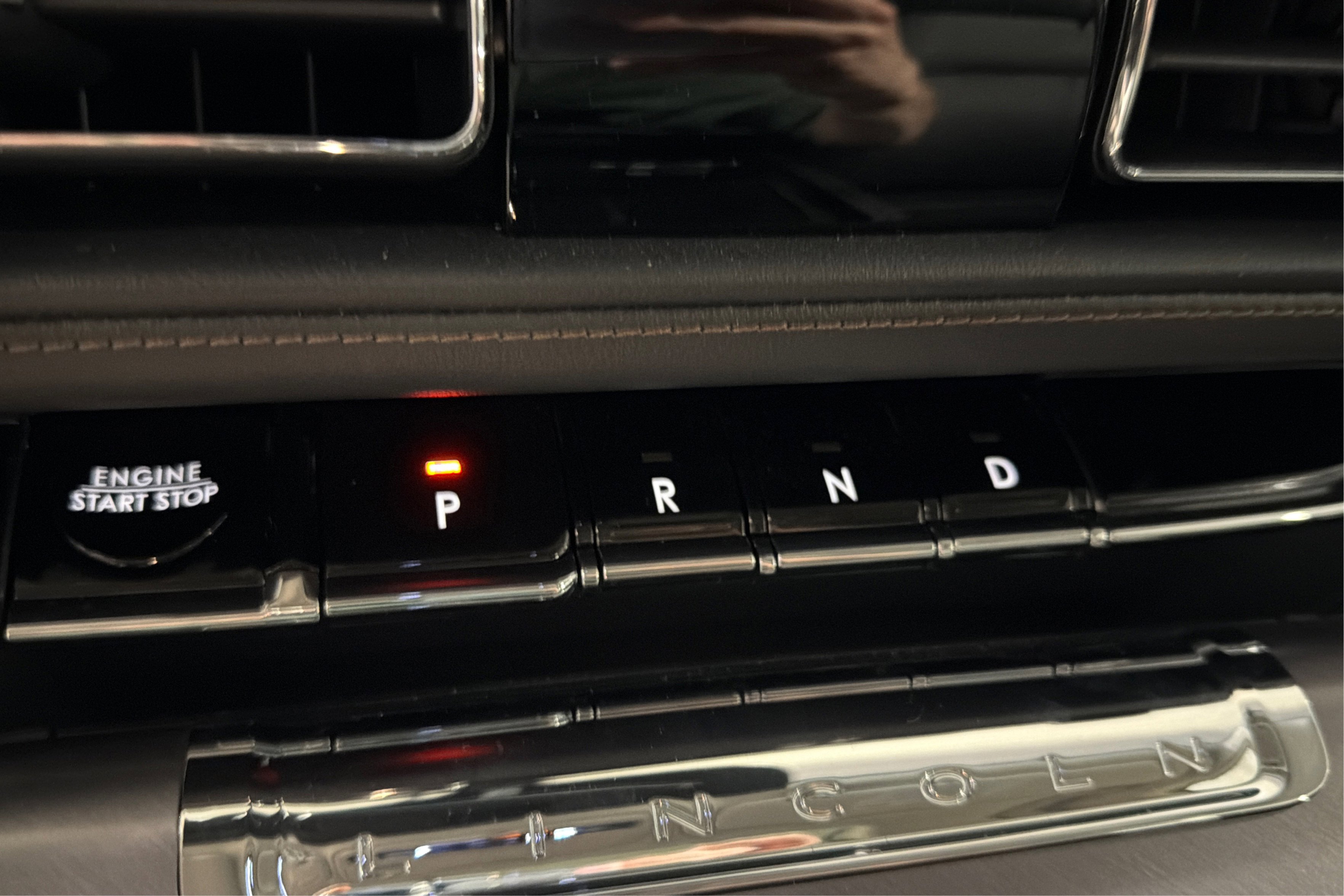 Used 2025 Lincoln Aviator AWD image 35
