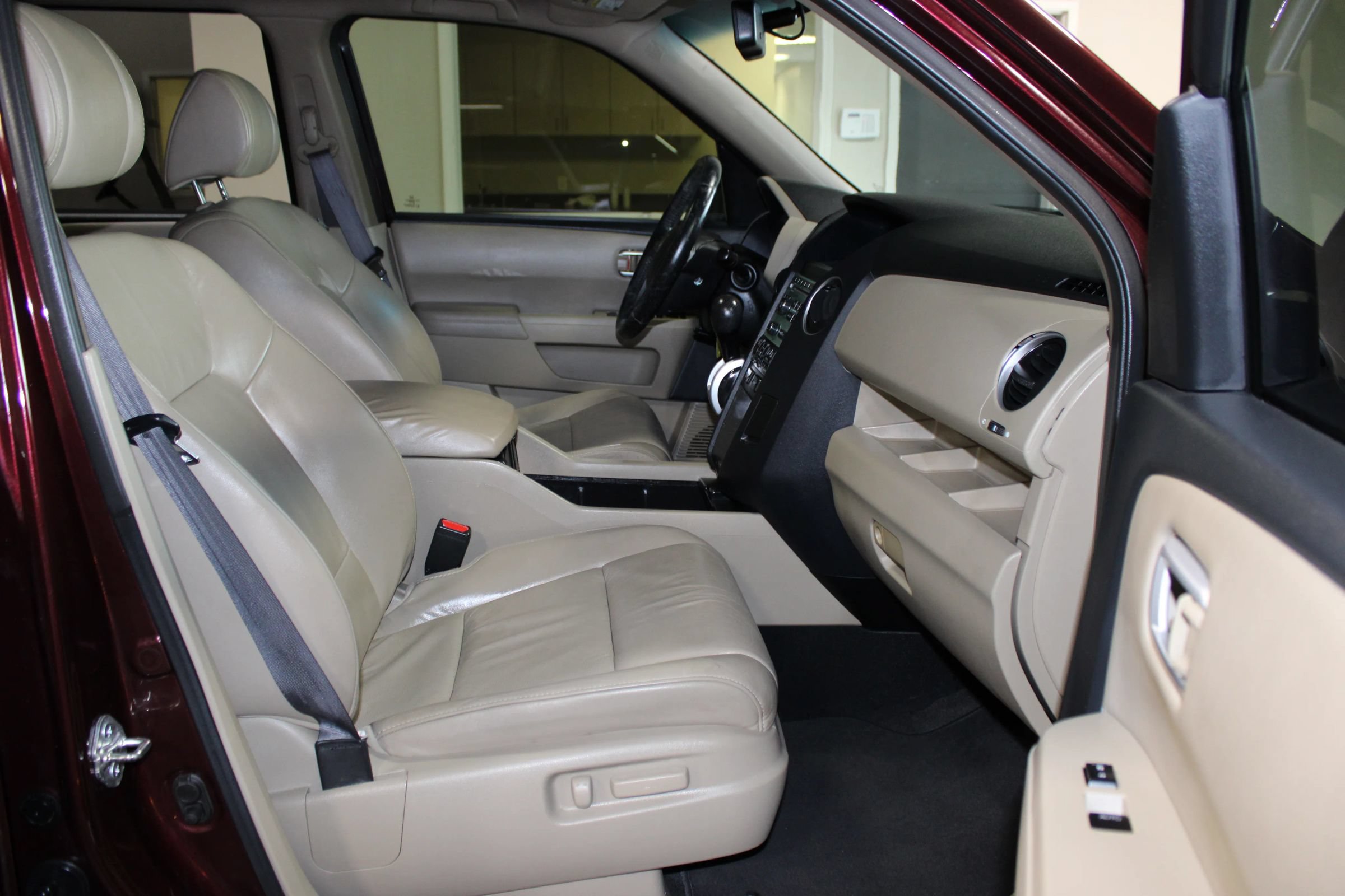 Used 2011 Honda Pilot EX-L image 29