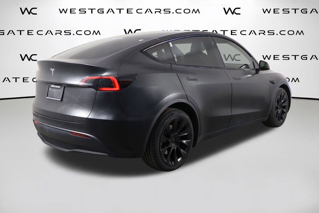 Used 2021 Tesla Model Y Long Range image 40
